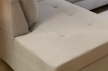 清潔布藝沙發(fā)這種家具的時(shí)候，要注意什么呢？